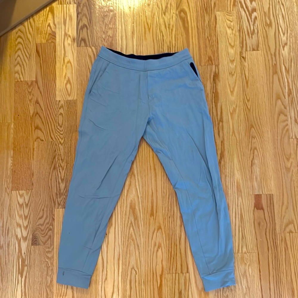 Public Rec Gameday Joggers in Fog. Size 30/30